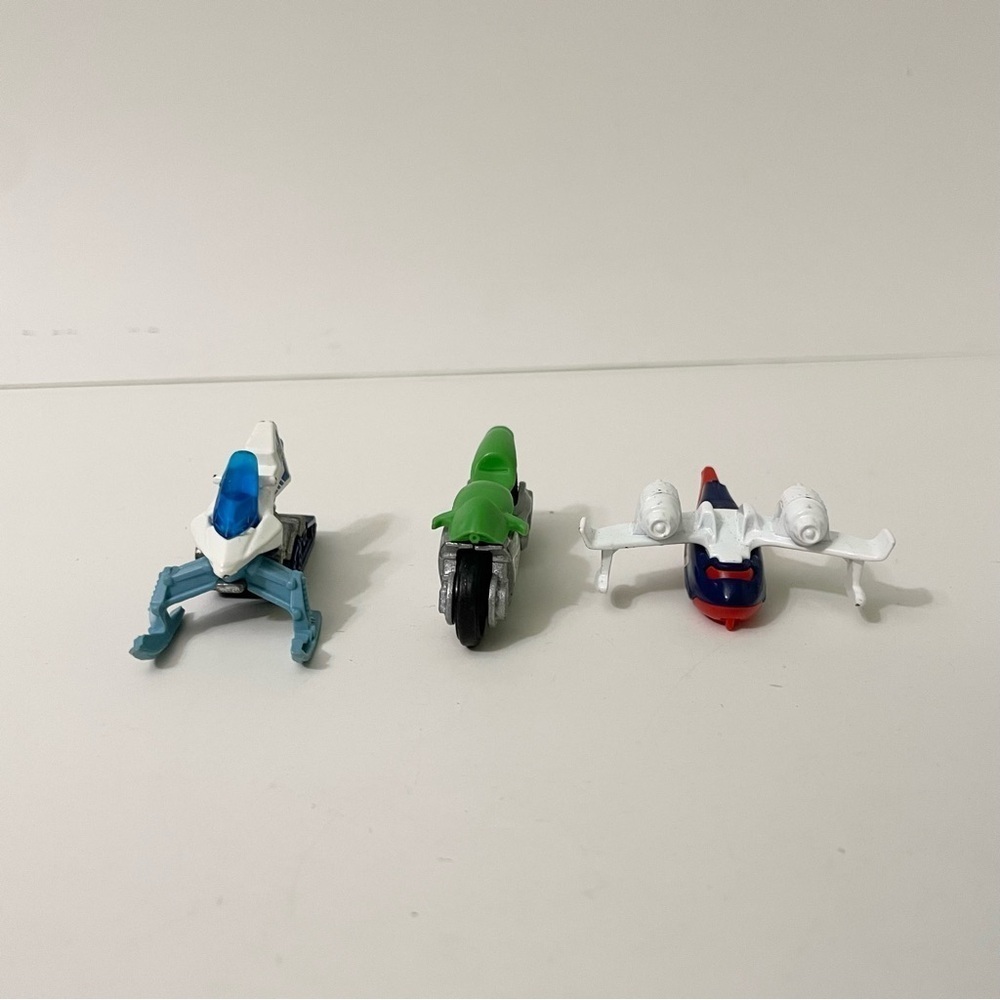 Lot of 3 Hot Wheels Diecast Snow Ride Motorcycle Water Bomber